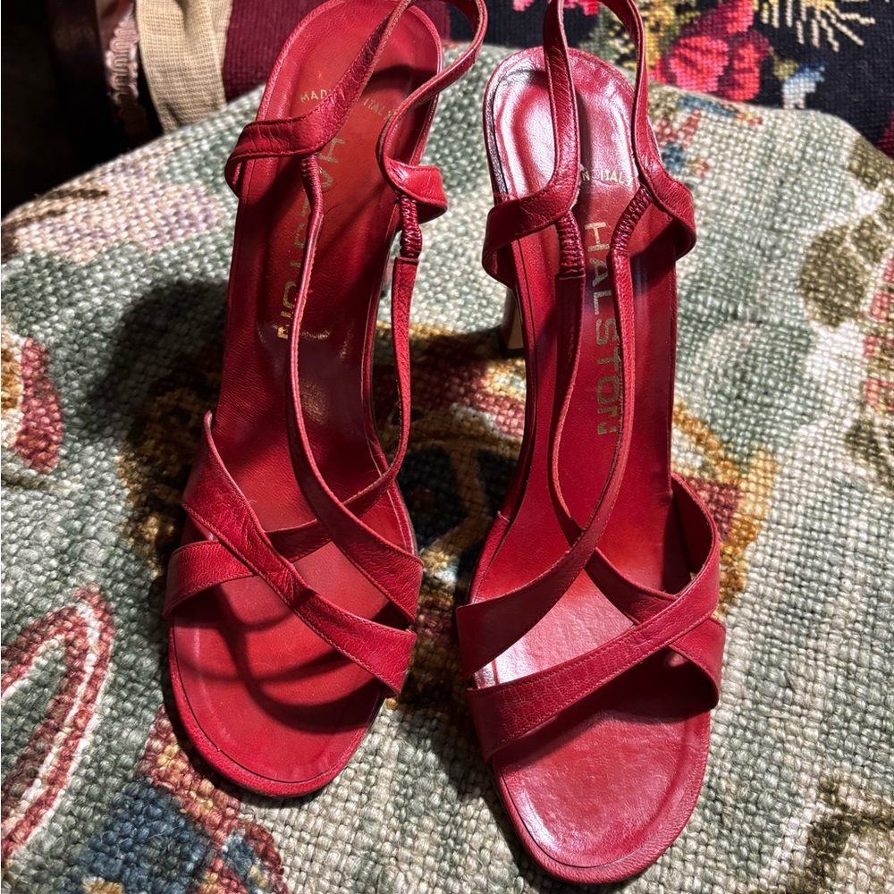 Halston vintage sling back heels